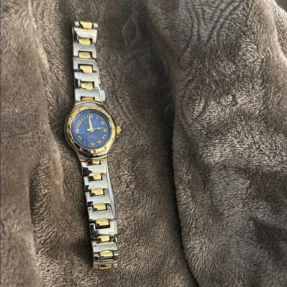 Two-Tone Silver Gold Watch - Picture 4 of 7